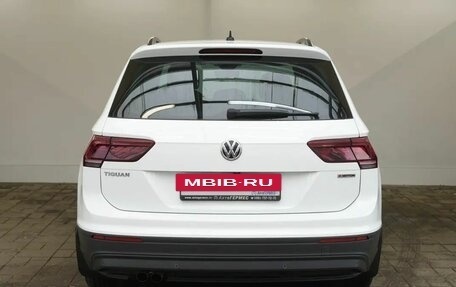 Volkswagen Tiguan II, 2020 год, 2 575 000 рублей, 3 фотография
