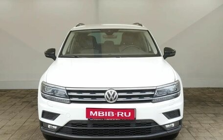 Volkswagen Tiguan II, 2020 год, 2 575 000 рублей, 2 фотография