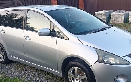 Mitsubishi Grandis, 2006 год, 800 000 рублей, 24 фотография