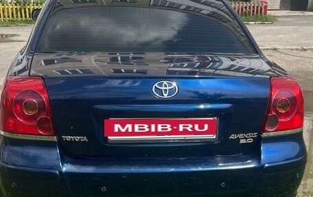 Toyota Avensis III рестайлинг, 2004 год, 720 000 рублей, 12 фотография