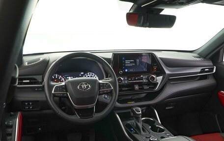 Toyota Highlander, 2023 год, 6 350 000 рублей, 6 фотография