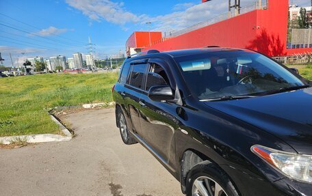 Toyota Highlander III, 2011 год, 2 000 000 рублей, 3 фотография