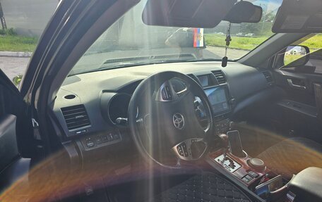 Toyota Highlander III, 2011 год, 2 000 000 рублей, 7 фотография