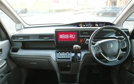 Honda Stepwgn IV, 2015 год, 1 368 000 рублей, 8 фотография