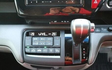 Honda Stepwgn IV, 2015 год, 1 368 000 рублей, 12 фотография