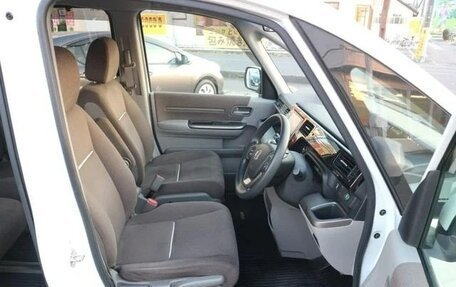 Honda Stepwgn IV, 2015 год, 1 368 000 рублей, 13 фотография