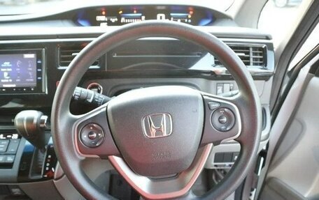 Honda Stepwgn IV, 2015 год, 1 368 000 рублей, 16 фотография