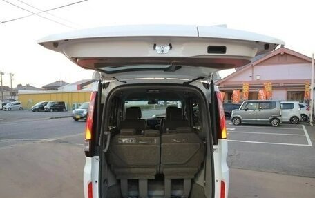 Honda Stepwgn IV, 2015 год, 1 368 000 рублей, 32 фотография