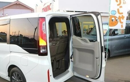 Honda Stepwgn IV, 2015 год, 1 368 000 рублей, 30 фотография