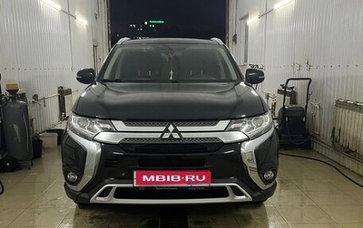Mitsubishi Outlander III рестайлинг 3, 2019 год, 2 350 000 рублей, 1 фотография