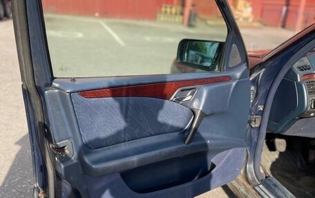 Mercedes-Benz E-Класс, 1995 год, 260 000 рублей, 12 фотография