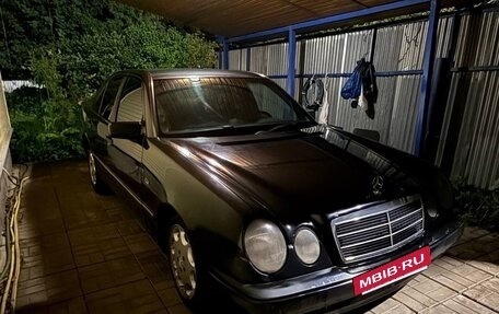 Mercedes-Benz E-Класс, 1995 год, 260 000 рублей, 9 фотография