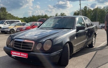 Mercedes-Benz E-Класс, 1995 год, 260 000 рублей, 8 фотография