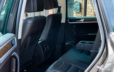 Volkswagen Touareg III, 2017 год, 3 300 000 рублей, 14 фотография