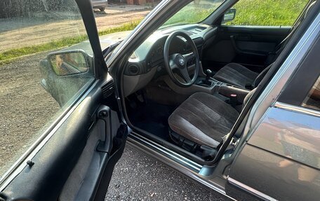 BMW 5 серия, 1990 год, 550 000 рублей, 16 фотография