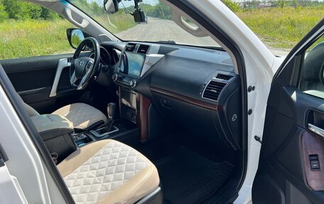 Toyota Land Cruiser Prado 150 рестайлинг 2, 2014 год, 3 100 000 рублей, 9 фотография