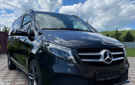 Mercedes-Benz V-Класс, 2020 год, 5 850 000 рублей, 4 фотография
