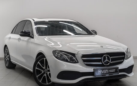 Mercedes-Benz E-Класс, 2020 год, 3 350 000 рублей, 3 фотография