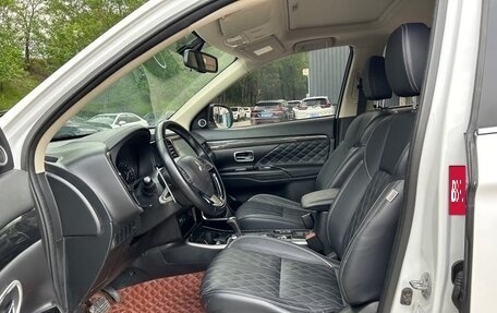 Mitsubishi Outlander III рестайлинг 3, 2021 год, 2 200 008 рублей, 13 фотография
