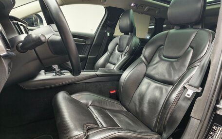 Volvo V90 Cross Country I рестайлинг, 2017 год, 2 946 000 рублей, 8 фотография