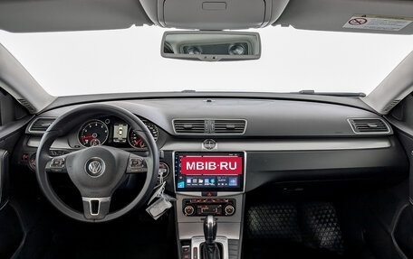 Volkswagen Passat B7, 2011 год, 1 150 000 рублей, 14 фотография