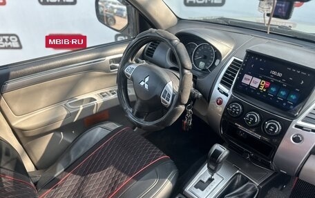 Mitsubishi Pajero Sport II рестайлинг, 2011 год, 1 599 900 рублей, 9 фотография