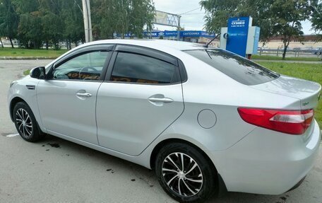 KIA Rio III рестайлинг, 2013 год, 860 000 рублей, 7 фотография