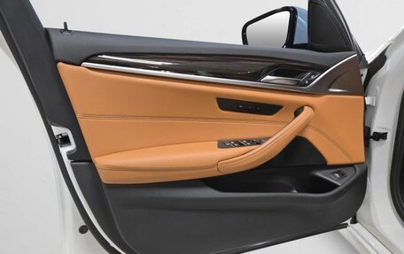 BMW 5 серия, 2022 год, 5 690 973 рублей, 12 фотография
