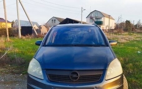 Opel Zafira B, 2006 год, 385 000 рублей, 2 фотография