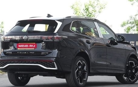 Volkswagen Tiguan, 2025 год, 4 180 000 рублей, 7 фотография