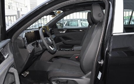 Volkswagen Tiguan, 2025 год, 4 180 000 рублей, 12 фотография