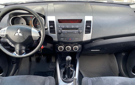 Mitsubishi Outlander III рестайлинг 3, 2008 год, 850 000 рублей, 10 фотография