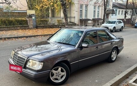 Mercedes-Benz E-Класс, 1993 год, 2 000 000 рублей, 2 фотография