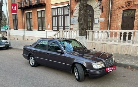 Mercedes-Benz E-Класс, 1993 год, 2 000 000 рублей, 3 фотография
