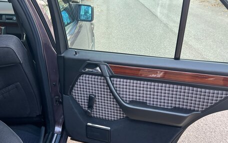 Mercedes-Benz E-Класс, 1993 год, 2 000 000 рублей, 12 фотография