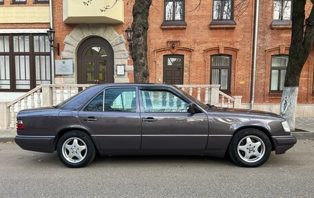 Mercedes-Benz E-Класс, 1993 год, 2 000 000 рублей, 18 фотография