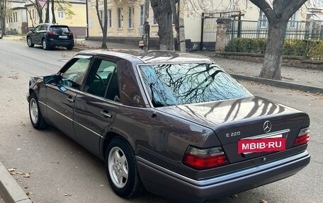 Mercedes-Benz E-Класс, 1993 год, 2 000 000 рублей, 17 фотография
