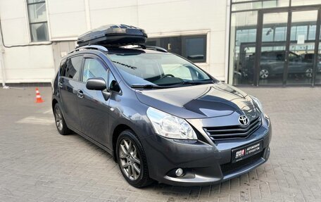 Toyota Verso I, 2011 год, 1 250 000 рублей, 3 фотография