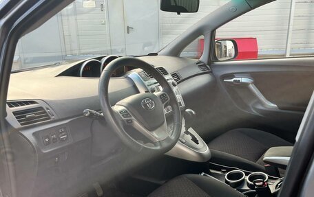 Toyota Verso I, 2011 год, 1 250 000 рублей, 11 фотография