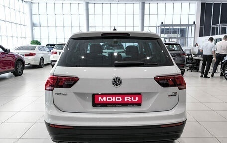 Volkswagen Tiguan II, 2017 год, 2 420 000 рублей, 6 фотография