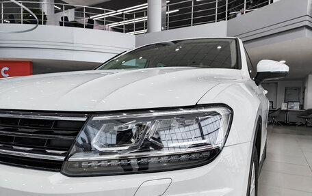 Volkswagen Tiguan II, 2017 год, 2 420 000 рублей, 17 фотография