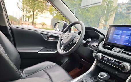 Toyota RAV4, 2021 год, 2 600 008 рублей, 12 фотография
