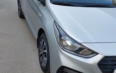 Hyundai Solaris II рестайлинг, 2017 год, 1 368 000 рублей, 2 фотография