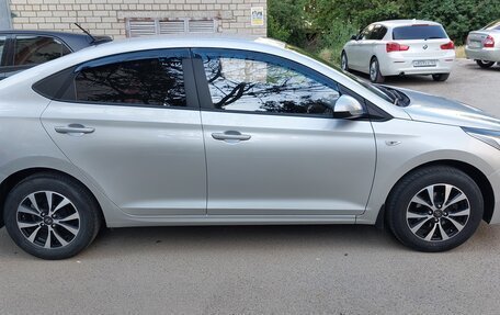 Hyundai Solaris II рестайлинг, 2017 год, 1 368 000 рублей, 5 фотография