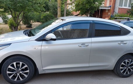 Hyundai Solaris II рестайлинг, 2017 год, 1 368 000 рублей, 10 фотография