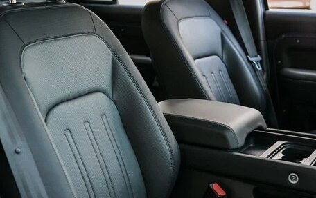 Land Rover Defender II, 2022 год, 7 397 796 рублей, 34 фотография