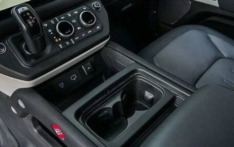 Land Rover Defender II, 2022 год, 7 397 796 рублей, 28 фотография