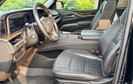 Cadillac Escalade V, 2023 год, 13 700 000 рублей, 7 фотография