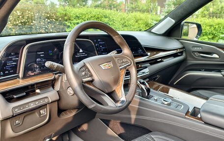 Cadillac Escalade V, 2023 год, 13 700 000 рублей, 5 фотография
