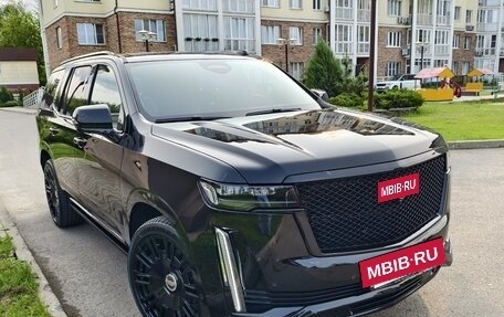 Cadillac Escalade V, 2023 год, 13 700 000 рублей, 2 фотография